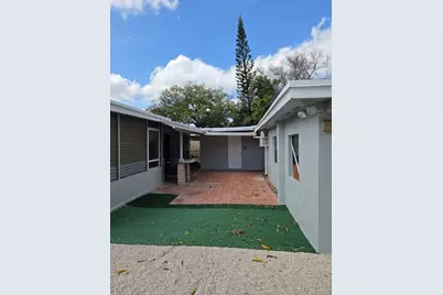 31 Edmund Road  #5, West Park, FL 33023 - Photo 13