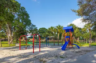 818 8th Ct, Palm Beach Gardens, FL 33410 - Photo 21