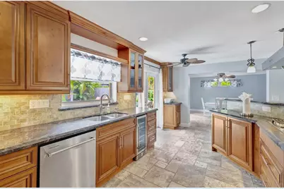 925 NE 25th Avenue, Pompano Beach, FL 33062 - Photo 13