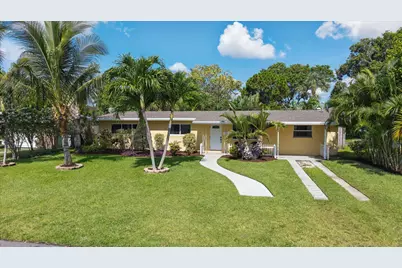925 NE 25th Avenue, Pompano Beach, FL 33062 - Photo 1