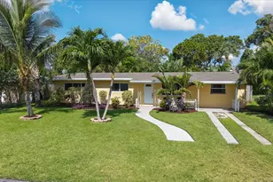 925 NE 25th Ave, Pompano Beach, FL 33062 - Photo 1