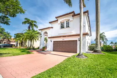 18438 NW 11th Street, Pembroke Pines, FL 33029 - Photo 1