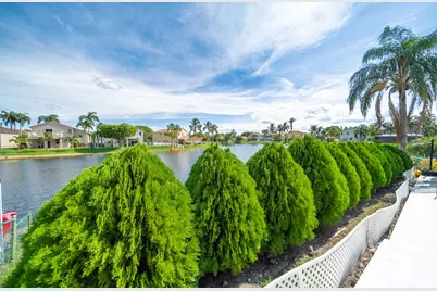 18438 NW 11th Street, Pembroke Pines, FL 33029 - Photo 23