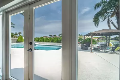 18438 NW 11th Street, Pembroke Pines, FL 33029 - Photo 17