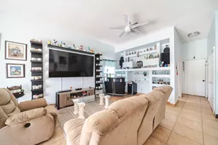 18438 NW 11th St, Pembroke Pines, FL 33029 - Photo 15