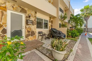 8956 Collins Ave, Surfside, FL 33154 - Photo 9