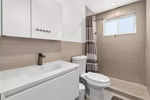 8956 Collins Ave, Surfside, FL 33154 - Photo 25