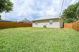 1456 25th Ct SW, Vero Beach, FL 32962 - Photo 19