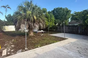 10685 Bobbie Ln, Royal Palm Beach, FL 33411 - Photo 5