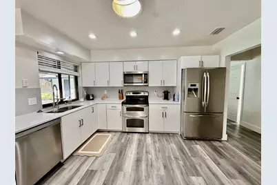 325 Knotty Wood Lane, Wellington, FL 33414 - Photo 9