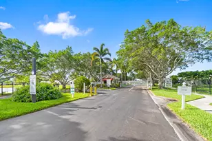 8666 Bella Vista Dr, Boca Raton, FL 33433 - Photo 41