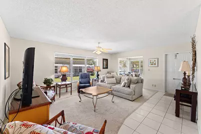 1210 S Drive Circle #D, Delray Beach, FL 33445 - Photo 5