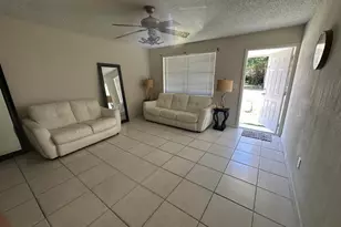 422 Caroline Ave, West Palm Beach, FL 33413 - Photo 3