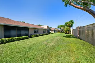 8236 Summerbreeze Ln, Boca Raton, FL 33496 - Photo 23