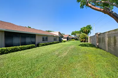 8236 Summerbreeze Lane, Boca Raton, FL 33496 - Photo 23