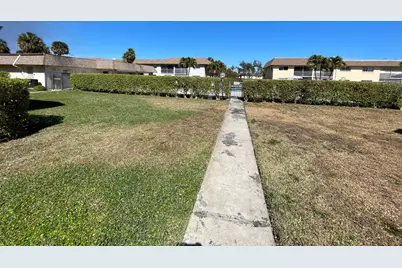 9911 Sandalfoot Boulevard #112, Boca Raton, FL 33428 - Photo 7