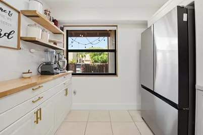 371 W Park Drive #1-17, Miami, FL 33172 - Photo 5