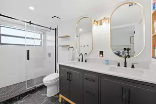 371 W Park Dr, Miami, FL 33172 - Photo 9