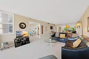 3510 Oaks Way, Pompano Beach, FL 33069 - Photo 11