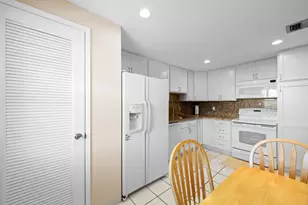3510 Oaks Way, Pompano Beach, FL 33069 - Photo 11
