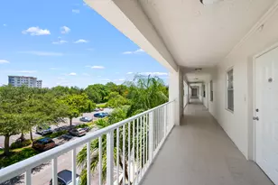 3510 Oaks Way, Pompano Beach, FL 33069 - Photo 25
