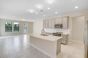 8656 Escue St, Lake Worth, FL 33467 - Photo 3