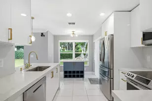 18241 NW 8th St, Pembroke Pines, FL 33029 - Photo 21