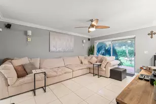 18241 NW 8th St, Pembroke Pines, FL 33029 - Photo 13