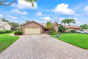10662 NW 7th Pl, Coral Springs, FL 33071 - Photo 3