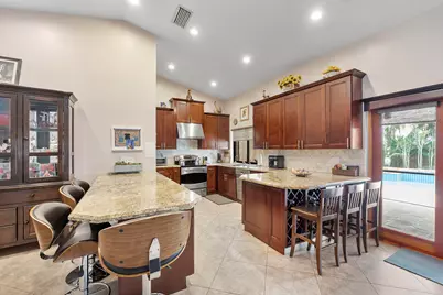 10662 NW 7th Place, Coral Springs, FL 33071 - Photo 9