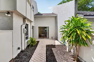 12720 Spinnaker Ln, Wellington, FL 33414 - Photo 3
