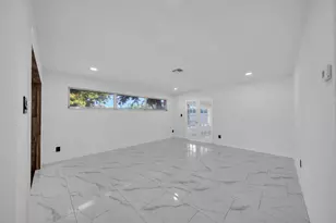 139 E Lake Dr, Lehigh Acres, FL 33936 - Photo 27