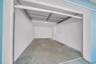 139 E Lake Dr, Lehigh Acres, FL 33936 - Photo 9