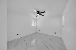 139 E Lake Dr, Lehigh Acres, FL 33936 - Photo 33