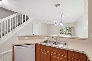 6532 Catalina Ln, Tamarac, FL 33321 - Photo 11