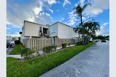 11983 Shakerwood Lane, Wellington, FL 33414 - Photo 3