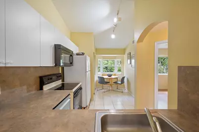 3504 Briar Bay Boulevard #202, West Palm Beach, FL 33411 - Photo 9