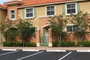 765 SW 107th Ave, Pembroke Pines, FL 33025 - Photo 1