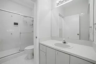 765 SW 107th Ave, Pembroke Pines, FL 33025 - Photo 13