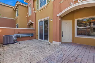 765 SW 107th Ave, Pembroke Pines, FL 33025 - Photo 27