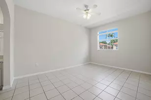 765 SW 107th Ave, Pembroke Pines, FL 33025 - Photo 15