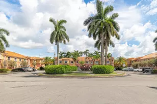 765 SW 107th Ave, Pembroke Pines, FL 33025 - Photo 23