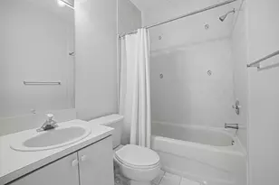 765 SW 107th Ave, Pembroke Pines, FL 33025 - Photo 21