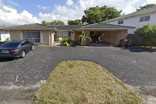1421 SE 4th St, Deerfield Beach, FL 33441 - Photo 1