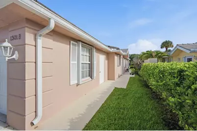 1301 NW Bentley Circle #B, Port Saint Lucie, FL 34986 - Photo 3