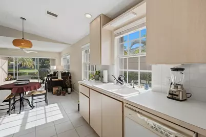 1301 NW Bentley Circle #B, Port Saint Lucie, FL 34986 - Photo 9