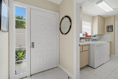 1301 NW Bentley Circle #B, Port Saint Lucie, FL 34986 - Photo 5