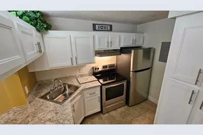 205 Foxtail Drive #H3, Greenacres, FL 33415 - Photo 3