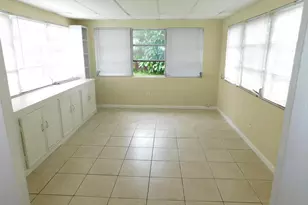 749 Camellia Dr, Royal Palm Beach, FL 33411 - Photo 9