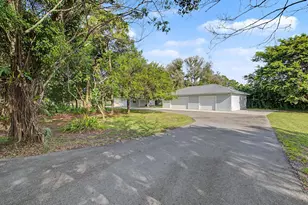 5625 SE Ault Ave, Stuart, FL 34997 - Photo 9